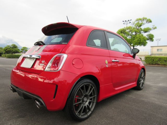 Abarth 695 2011-07 3525-17