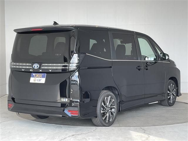 Toyota VOXY HYBRID 2023-10 24862-1