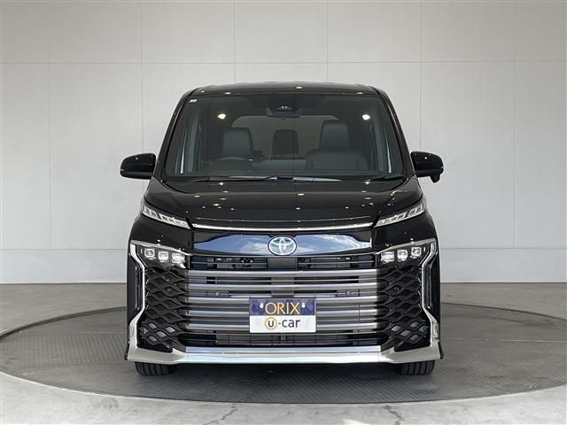 Toyota VOXY HYBRID 2023-10 24862-8