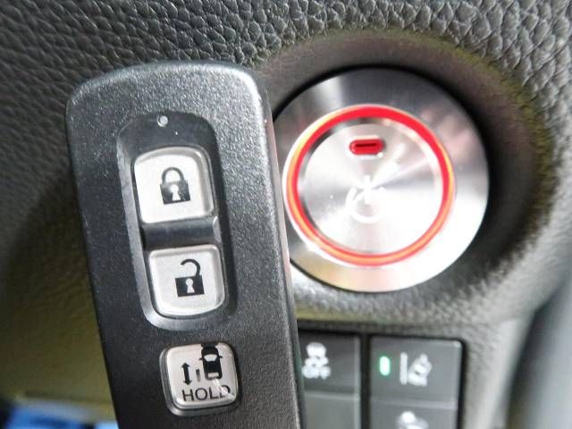 Honda N BOX CUSTOM 2018-10 188565-7