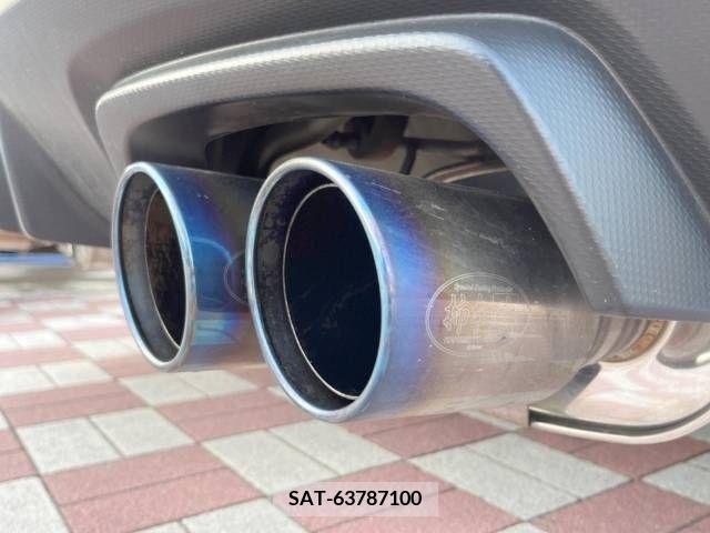 Subaru WRX STI 2018-06 316896-2