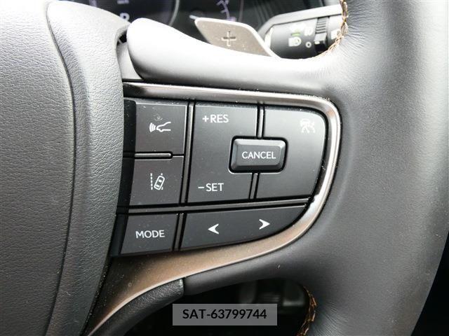Lexus UX 2021-06 354377-15