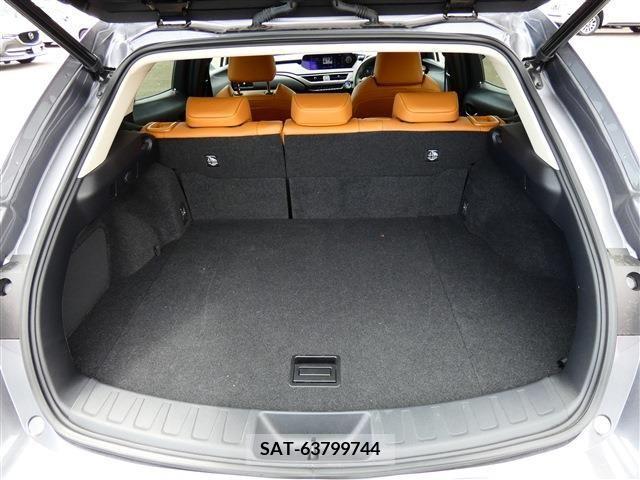 Lexus UX 2021-06 354377-8