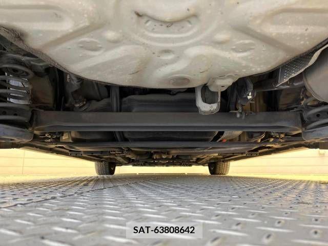Toyota PRIUS 2013-07 255339-19