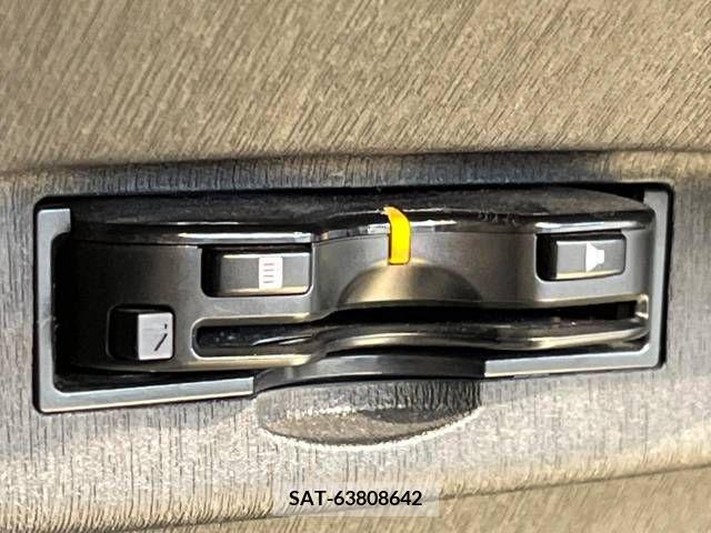 Toyota PRIUS 2013-07 255339-6
