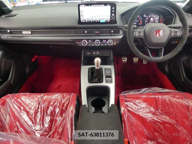 Honda CIVIC 2024-06 333447-2