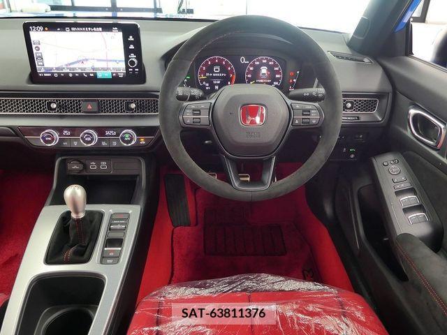 Honda CIVIC 2024-06 333447-10