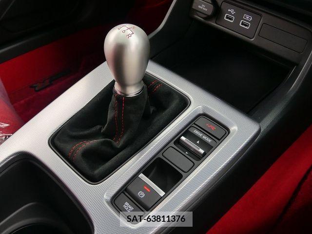 Honda CIVIC 2024-06 333447-13
