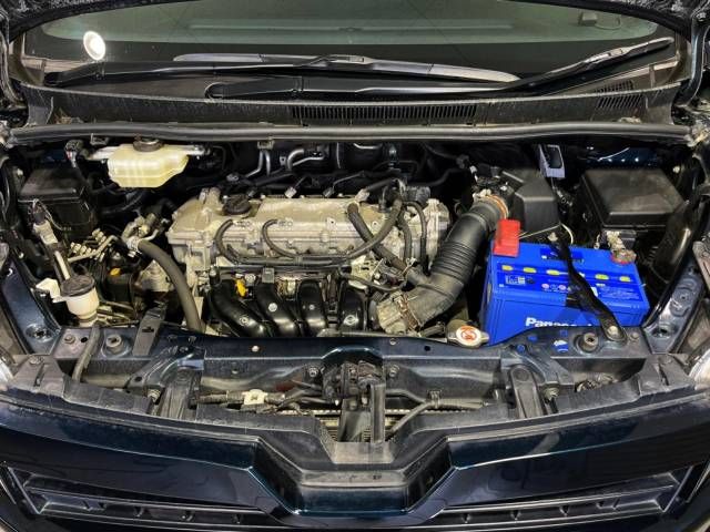 Toyota VOXY 2018-11 196033-19