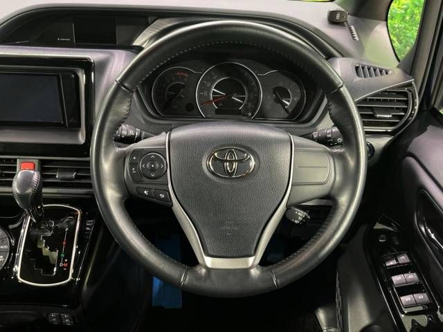 Toyota VOXY 2018-11 196033-13