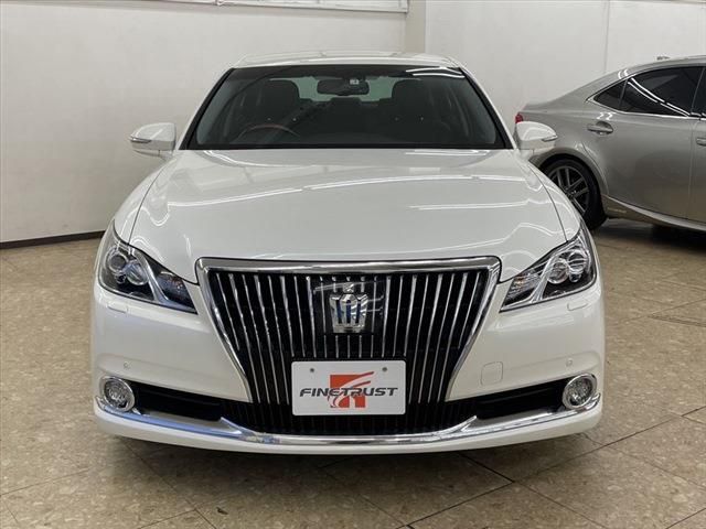 Toyota CROWN MAJESTA 2015-02 12414-1