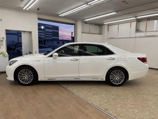 Toyota CROWN MAJESTA 2015-02 12414-7