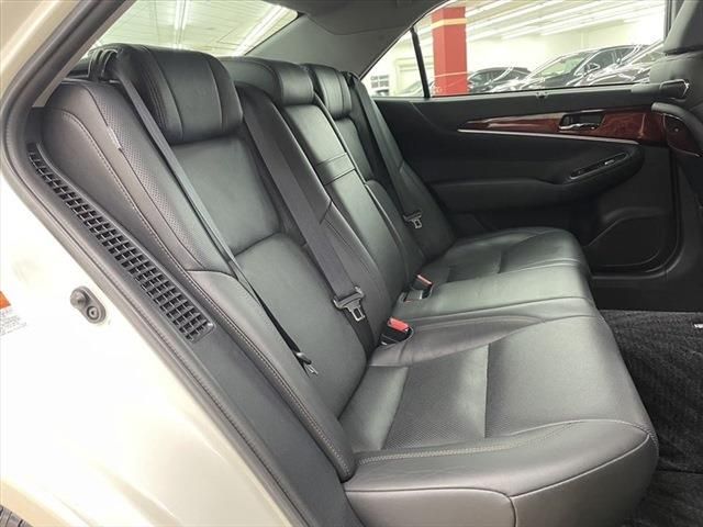 Toyota CROWN MAJESTA 2015-02 12414-20