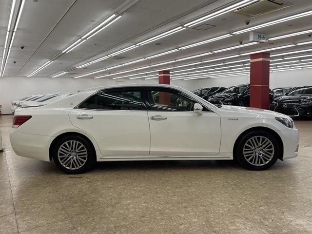 Toyota CROWN MAJESTA 2015-02 12414-3