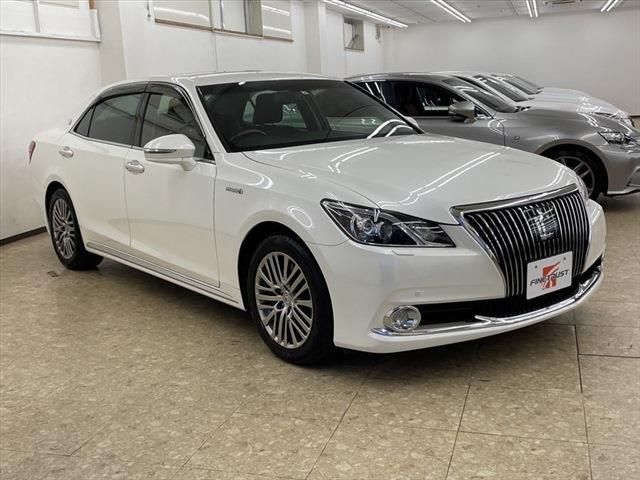 Toyota CROWN MAJESTA 2015-02 12414-2