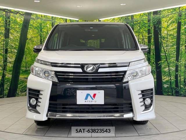 Toyota VOXY 2015-11 377687-15