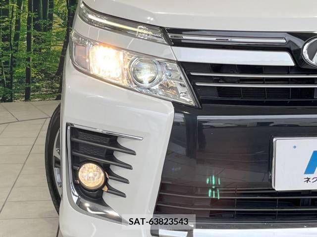 Toyota VOXY 2015-11 377687-13