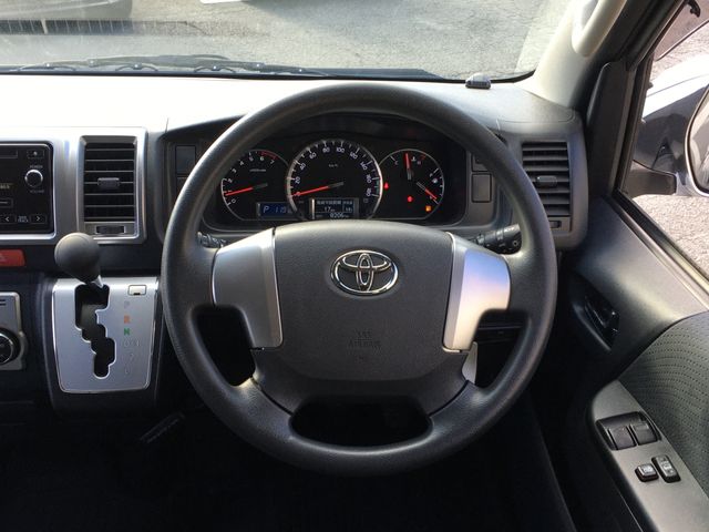 Toyota HIACE VAN 2014-02 186477-7