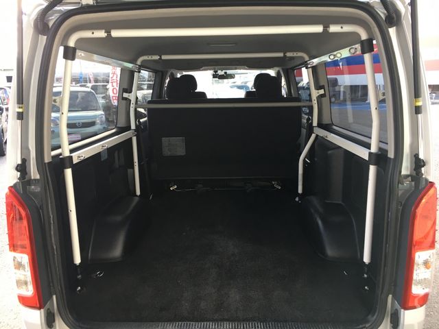 Toyota HIACE VAN 2014-02 186477-12