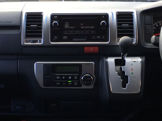Toyota HIACE VAN 2014-02 186477-6