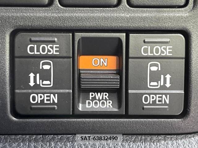 Toyota VOXY 2019-03 222703-6