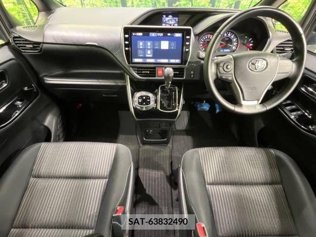 Toyota VOXY 2019-03 222703-1
