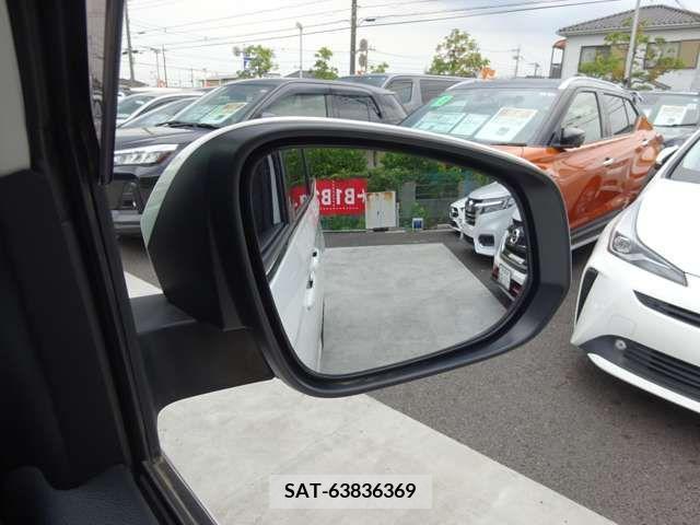 Toyota NOAH 2022-03 332200-16