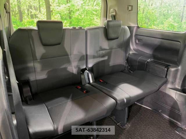 Toyota ESQUIRE 2015-09 359771-10
