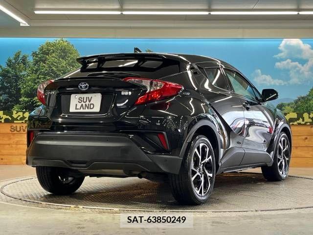 Toyota C-HR 2017-12 294935-17