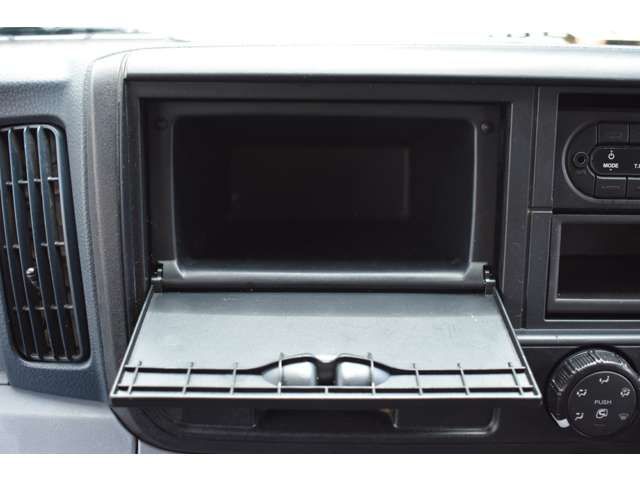 Mitsubishi CANTER 2012-07 23536-15
