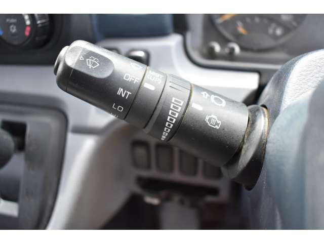 Mitsubishi CANTER 2012-07 23536-11