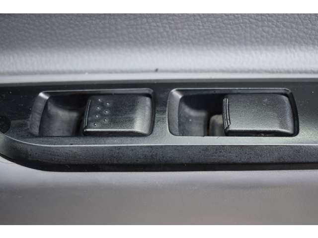 Mitsubishi CANTER 2012-07 23536-5