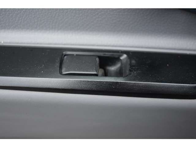 Mitsubishi CANTER 2012-07 23536-7