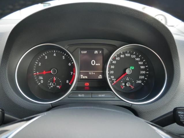 VolksWagen POLO 2017-11 185487-16