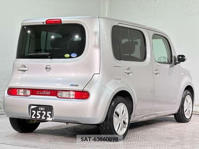 Nissan CUBE 2011-09 223559-8