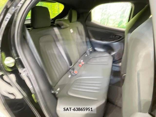 Toyota YARIS 2023-06 351166-9