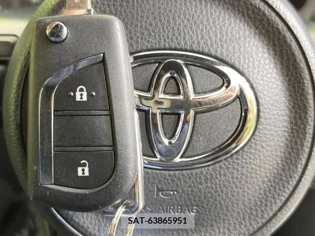 Toyota YARIS 2023-06 351166-7