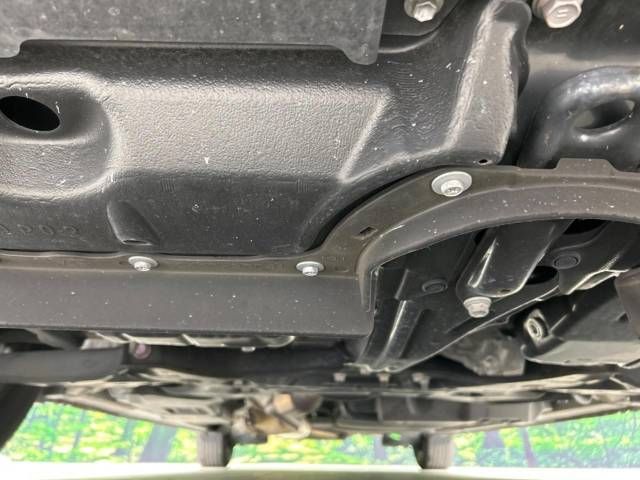 Toyota VOXY 2017-12 21187-19