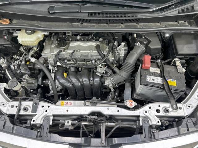 Toyota VOXY 2017-12 21187-18
