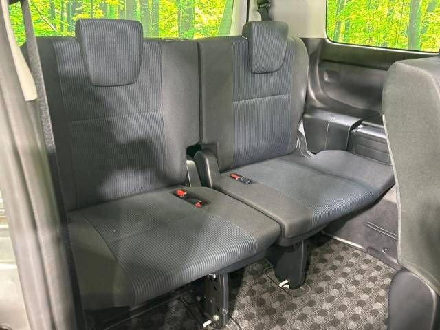 Toyota VOXY 2017-12 21187-9