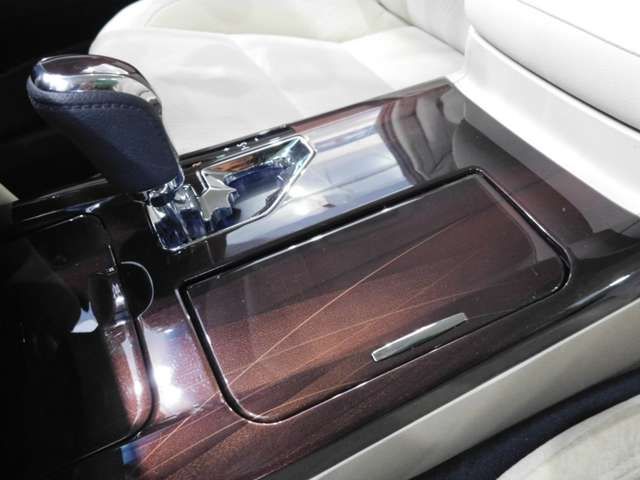 Toyota CROWN SEDAN 2014-10 185042-11