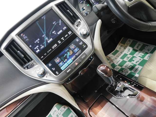 Toyota CROWN SEDAN 2014-10 185042-3
