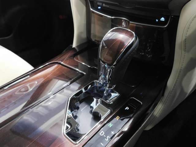 Toyota CROWN SEDAN 2014-10 185042-10