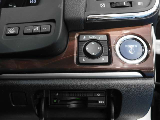 Toyota CROWN SEDAN 2014-10 185042-13