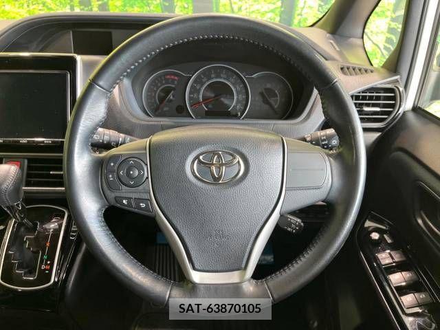 Toyota VOXY 2017-09 370445-12