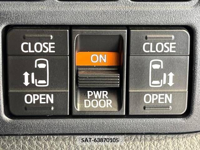 Toyota VOXY 2017-09 370445-6
