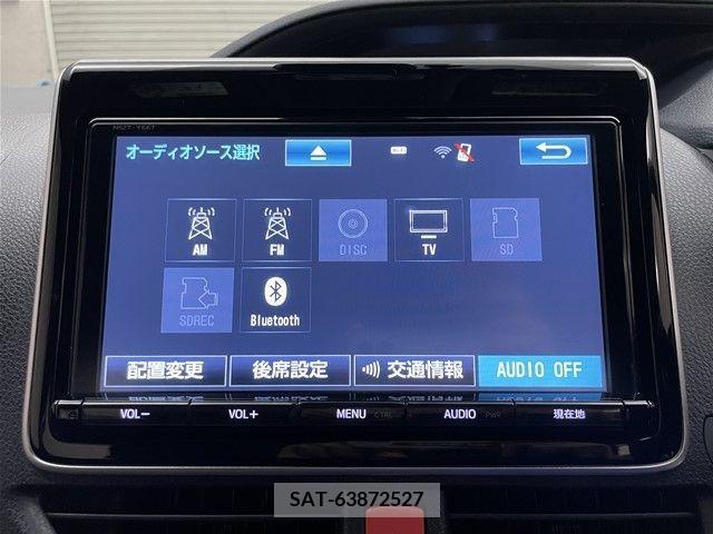 Toyota VOXY HYBRID 2017-09 370571-16