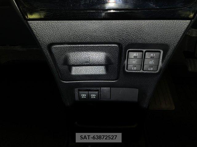 Toyota VOXY HYBRID 2017-09 370571-13