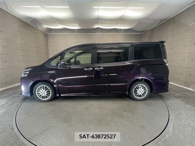 Toyota VOXY HYBRID 2017-09 370571-25