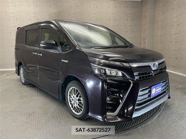 Toyota VOXY HYBRID 2017-09 370571-21